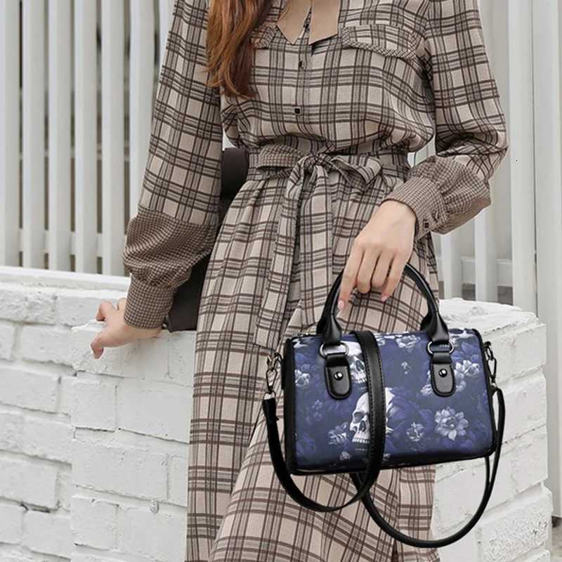 Skull Printed Boston Shoulder Bag Adjustable Strap Women Punk Crossbody Bag Oxford Hobo Bag for Party Festival ShoppingT251215