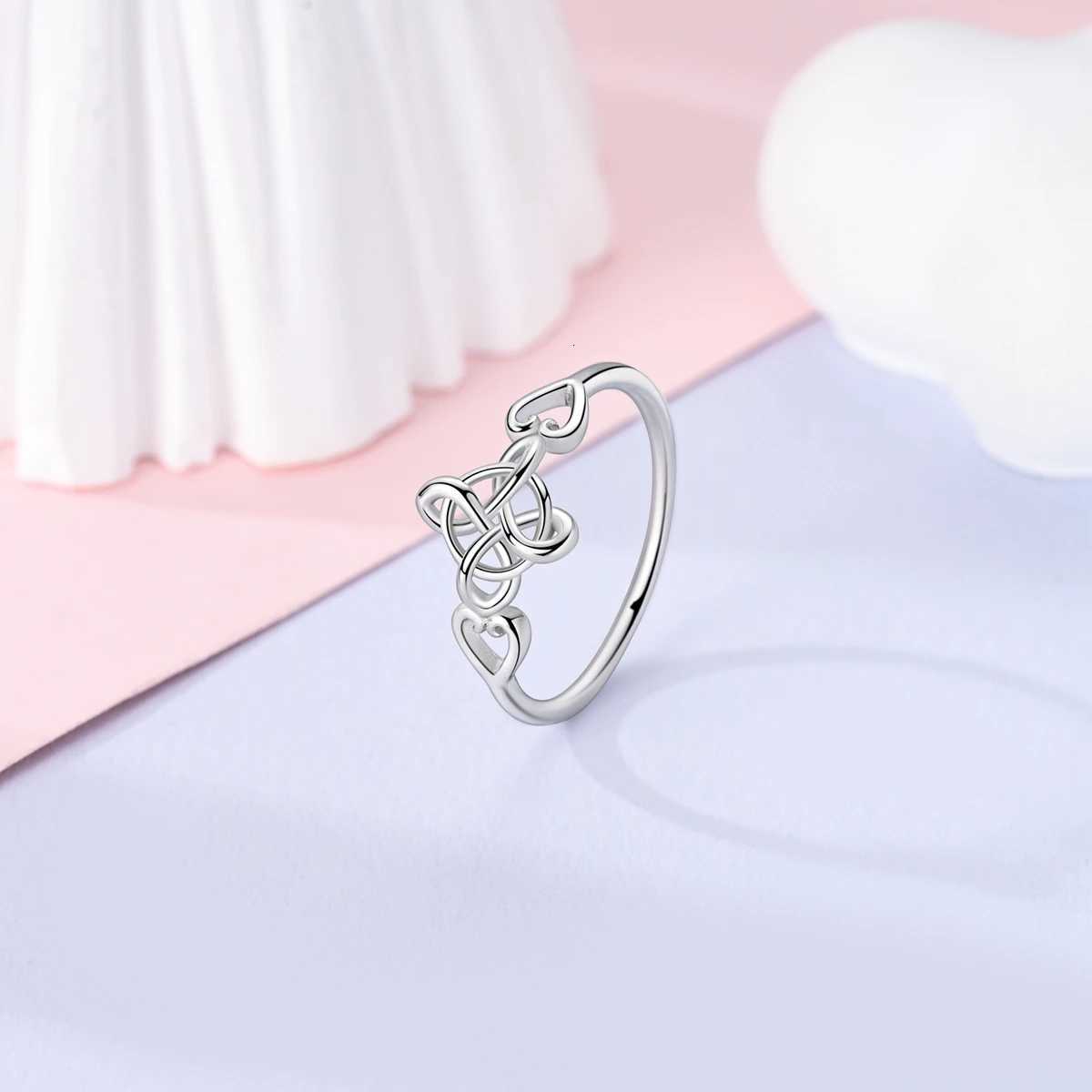 Hot Sale 925 Silver Ring Women Luxury Stackable Flower Firefly Fine Jewelry Rings For Engagement Weddling Party M251215