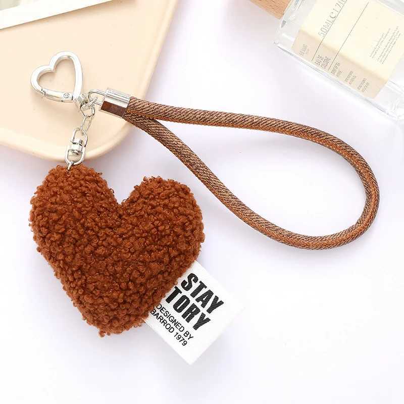 Simple Fur Love Design Key Chain Jewelry for Women Bags Pendant Hanging Key Ring Accessories Colored Heart Keychain M251215