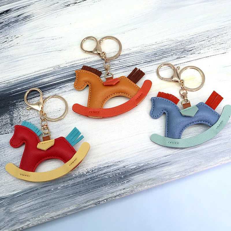 Fashion Classic Pony Horse Pendant Decoration For Ladies Bag Keyring Designer Leather Rocking Horse Keychain Charm Accessories M251215