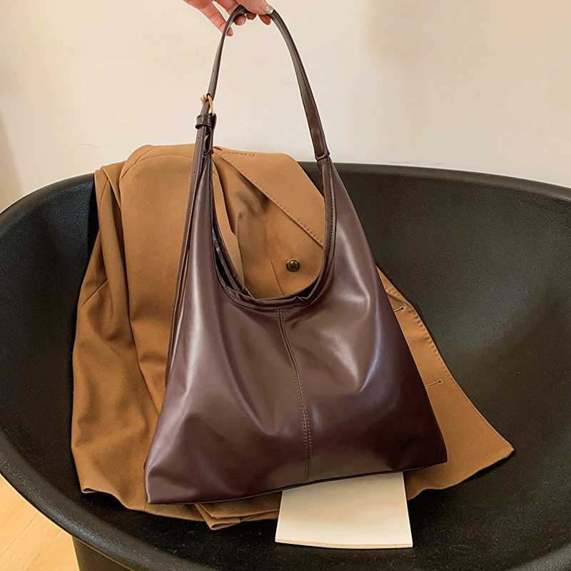 Fashion Korean Version Large Capacity Single Cross-body Bag Womens Handbag Simple Casual Commuting PU Leather Shoulder Tote BagT251215