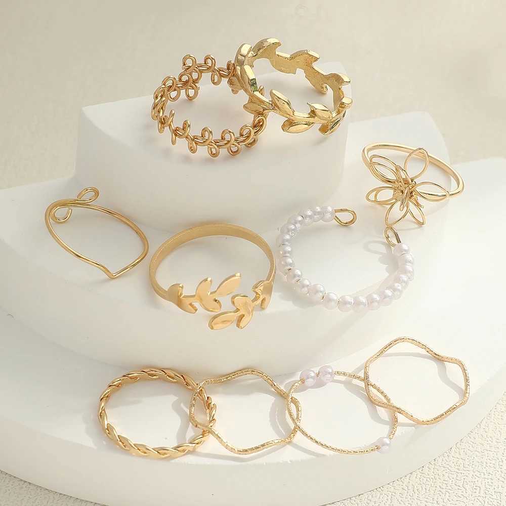 10pcs/Set New Fashion Imitation Flower Pearl Petal Wave Twist Simple Metal Hollow Ring Suitable For Womens Daily Wear M251215