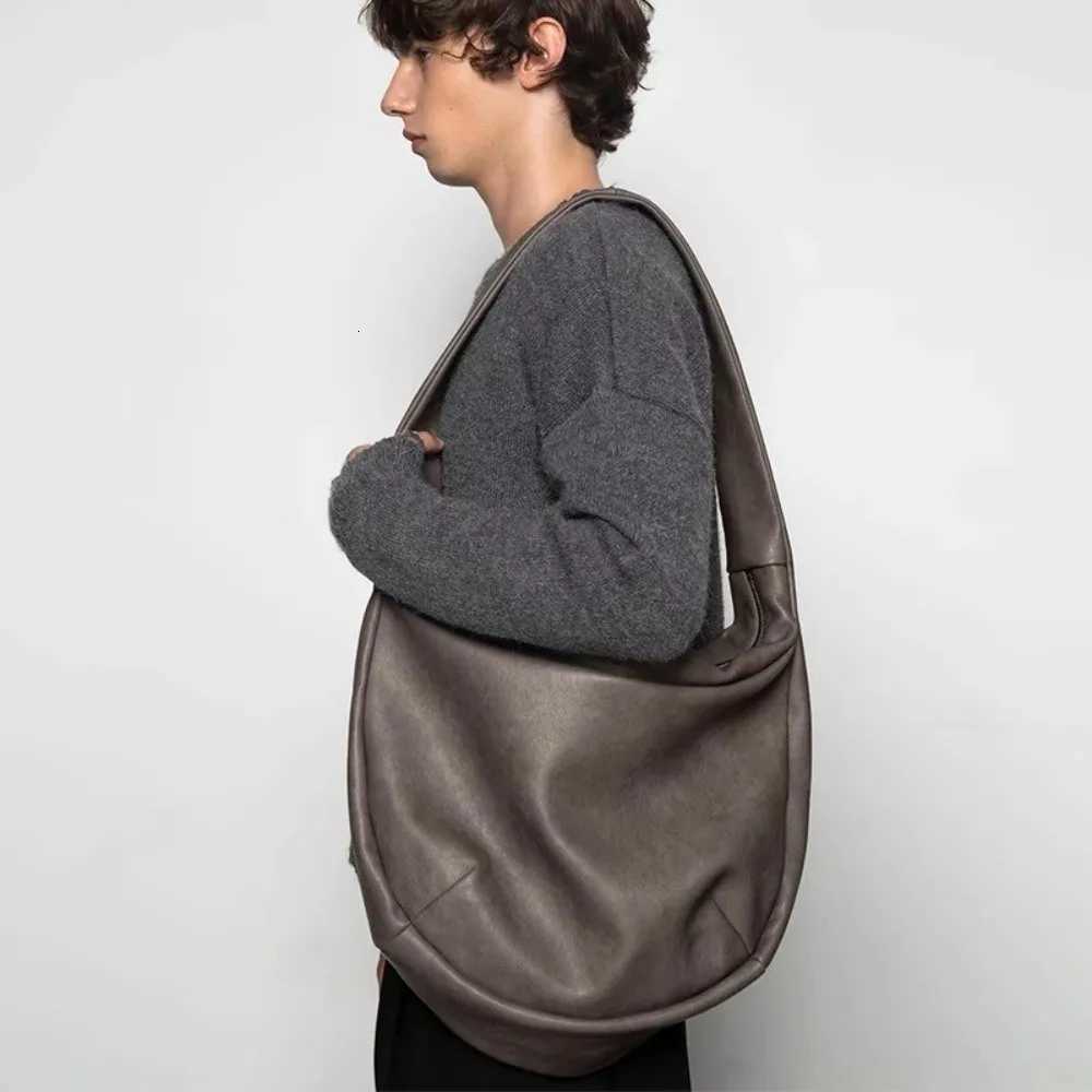 Vintage Style Mens Crossbody Bag Large Capacity Large Size Messenger Bag PU Leather Pleated Tote Bag Daily UseT251215