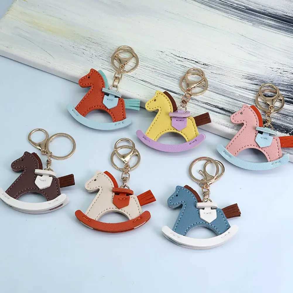 Horse Keychain Imitation Leather Keychain Pendant Shaking Horse Design Key Holder Lightweight Bag Accessory for Bags Colorful M251215