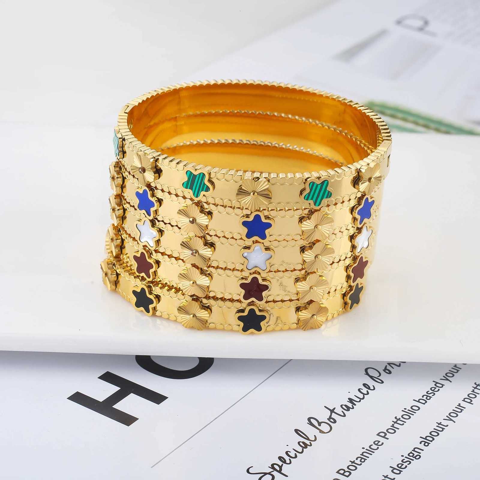 High Quality Stainless Steel Hot Selling Plum Blossom Five Flower Plant Metal For Women Y2K Style C r M251215