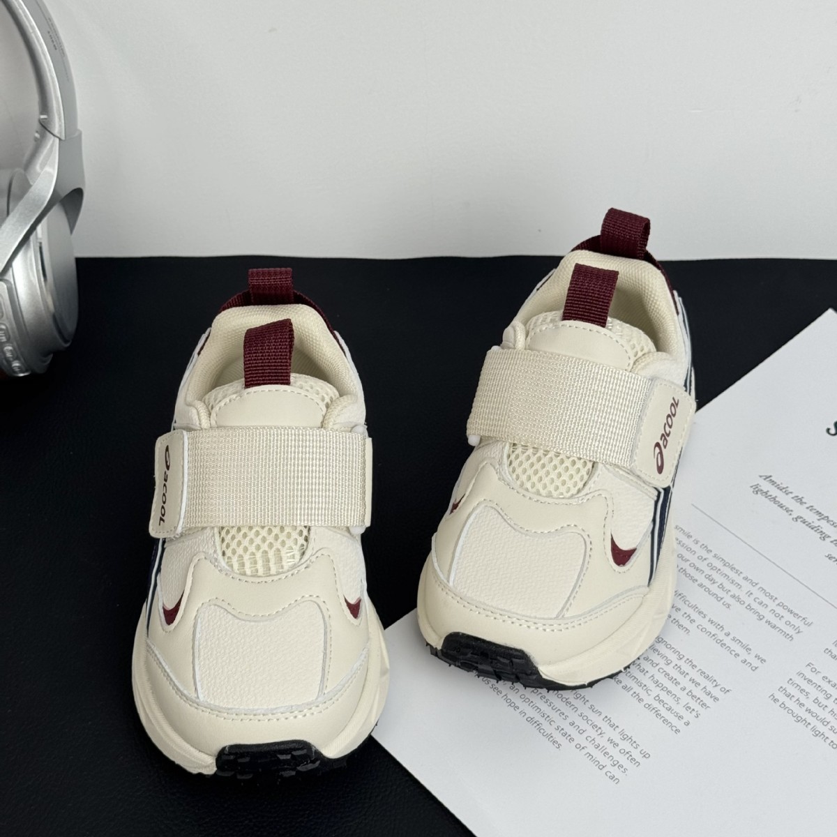 Free shipping Designer Sneakers 2026 new childrens shoes for boys comfortable casual shoes for girls fashionable lightweight running shoes beige