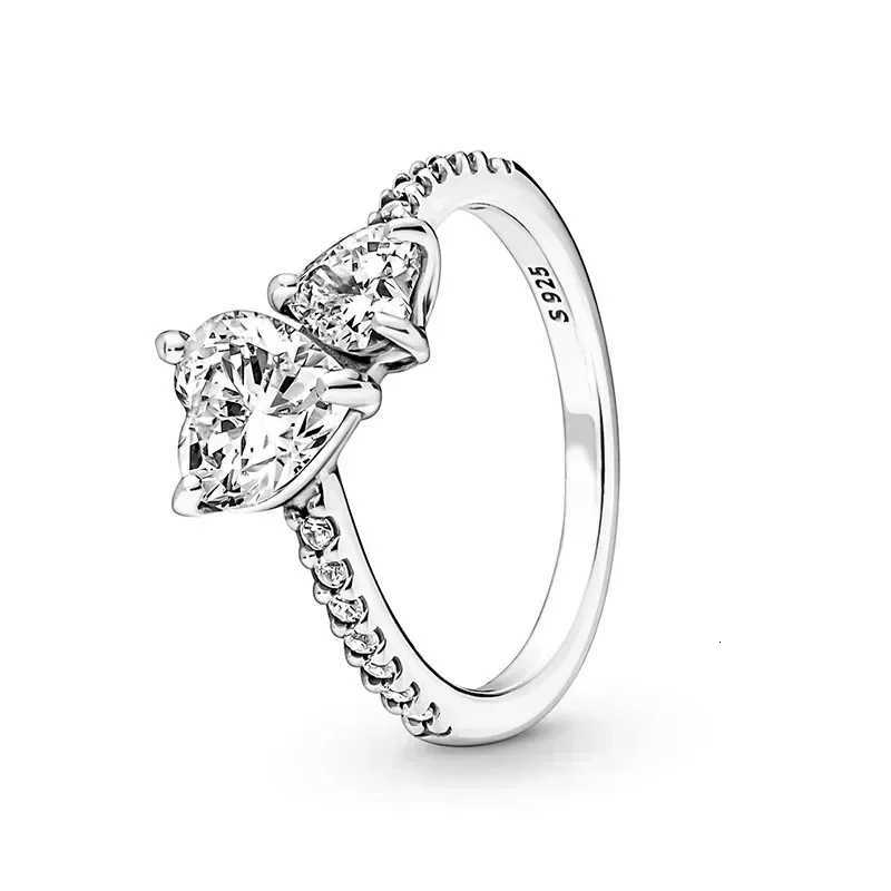 Hot selling 925 sterling silver classic dazzling crown round hearts ring exquisite womens light luxury charm ring jewelry gift M251215