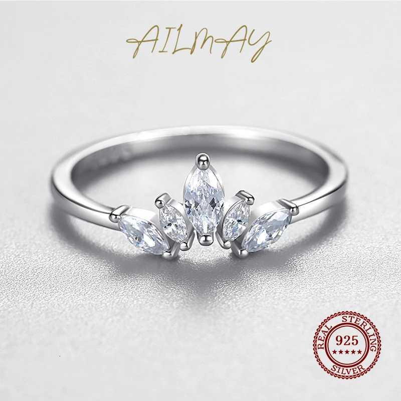 Ailmay Fashion 925 Sterling Silver Simple crown Finger Ring Elegant Clear Zircon Rings For Women Girls Party Accessories Jewelry M251215