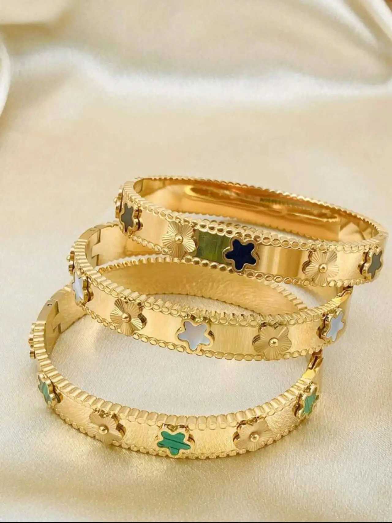 Fashion Flower Stainless Steel Style Vintage Cinquefoil Kaleidoscope Narrow for Women Hand Jewelry M251215