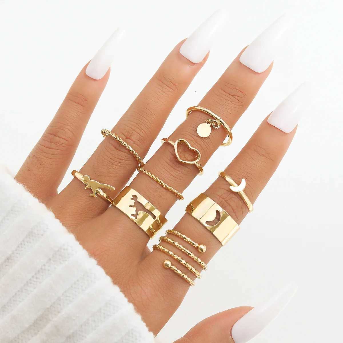 IPARAM Exquisite Crystal Butterfly Opening Rings Mixed Styles Irregular Pearl Pendant Helical Rings Set Women Jewelry M251215