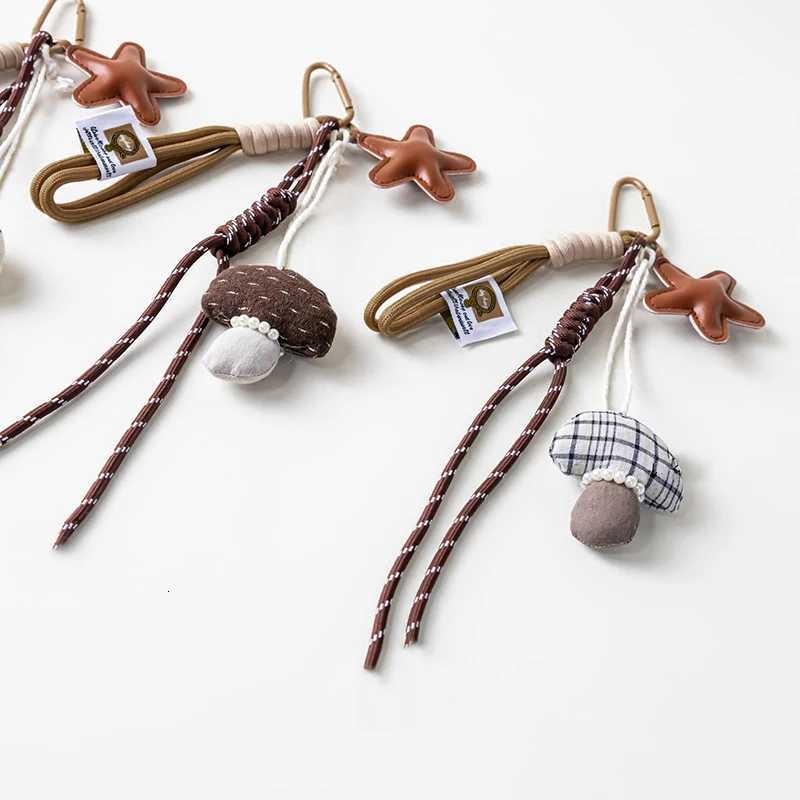 Maillard Style Star Mushroom Keychain Pendant Beautiful Hanging Rope Bag Decoration Super Cute And Fashionable Accessory M251215
