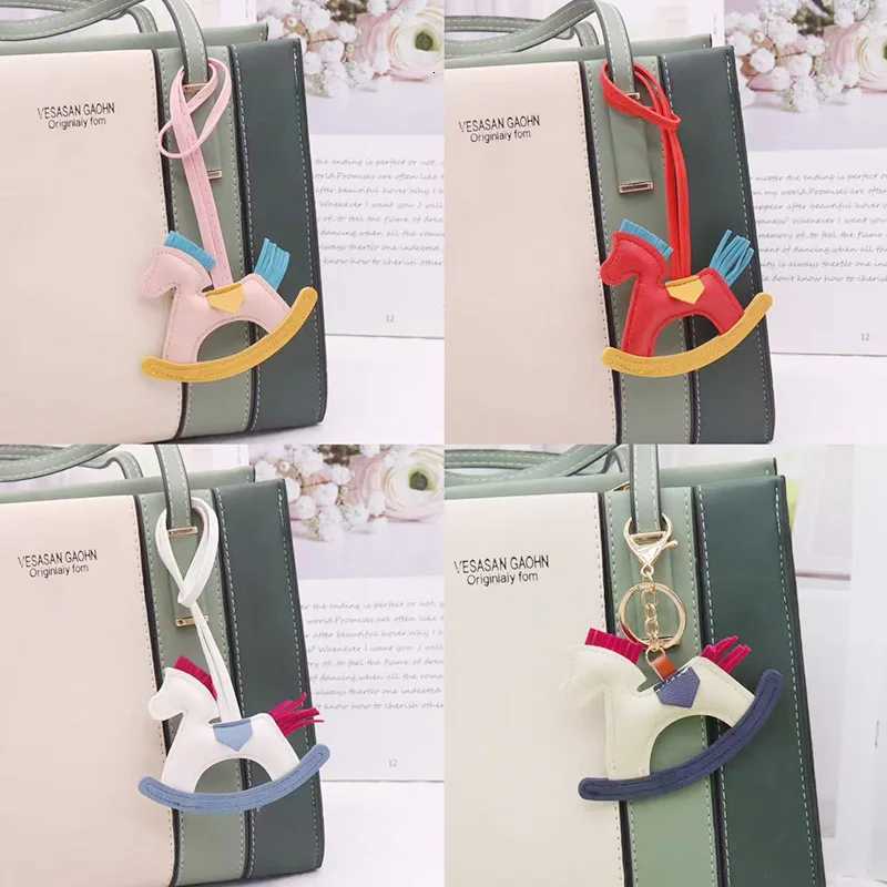 Fashion PU Leather Rocking Horse Charm Keychain New Jewelry for Womens Creative Colorful Carousel Car Bag Pendant Keyring M251215