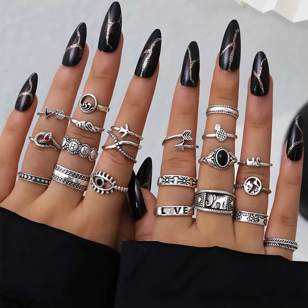 21Pcs/SetNew Fashion Punk Retro Style Serpentine Face Elephant Ring Metal Creative Splicing Holloway Personality Ring M251215