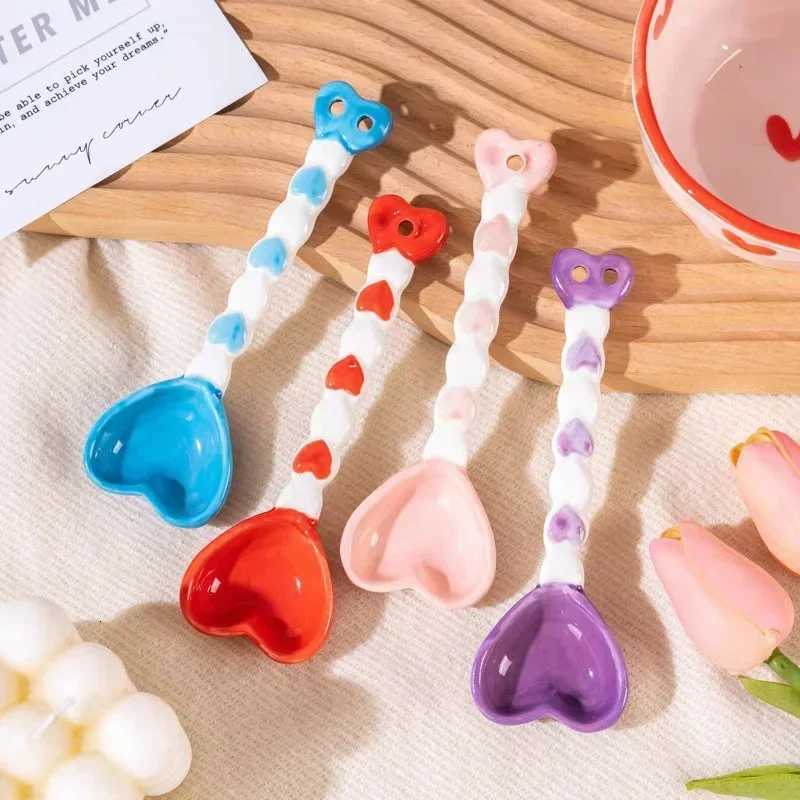 Ceramic g with Rabbit Handle Spoon Hand-shaped Irregar Coffee Milk Tea Cup Breakfast Oatmeal Cup Drinkware Kitchen Cup H251215