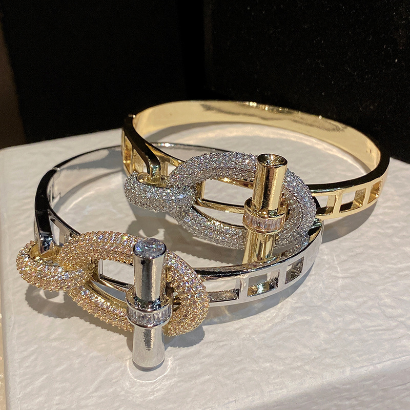 Designer Bracelet Copper Plated 18k Gold Plated New Horizontal Strip OT Series Ring Luxury Jewelry Set Copper Inlaid Zirconia Women's Fashion Acc