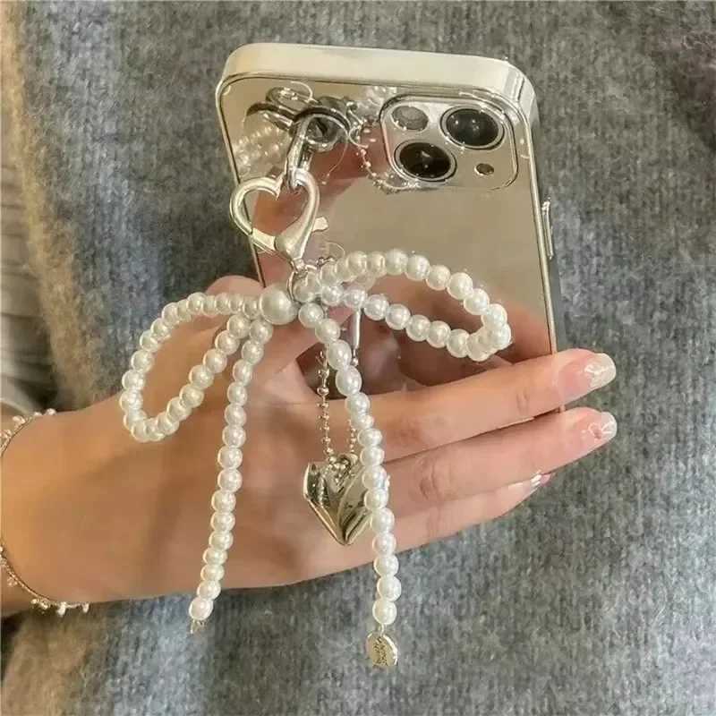 2025 New Korean Sweet Pearl Bow Keychain Heart Pendant Keyring Y2K Aesthetic Key Holder for s Bag Pendant Accessories M251215