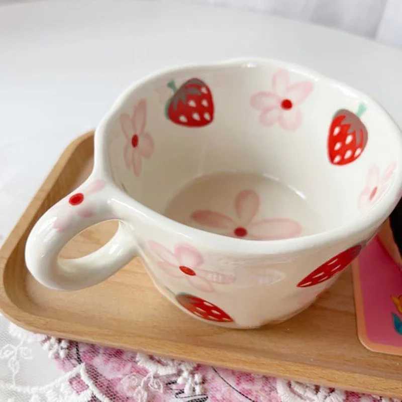 Hand Painted Strawberry g Hand-pinch Ceramic Sakura Cup Cute Little Flower resso Coffee Milk Cups Gift For Kids Girls H251215