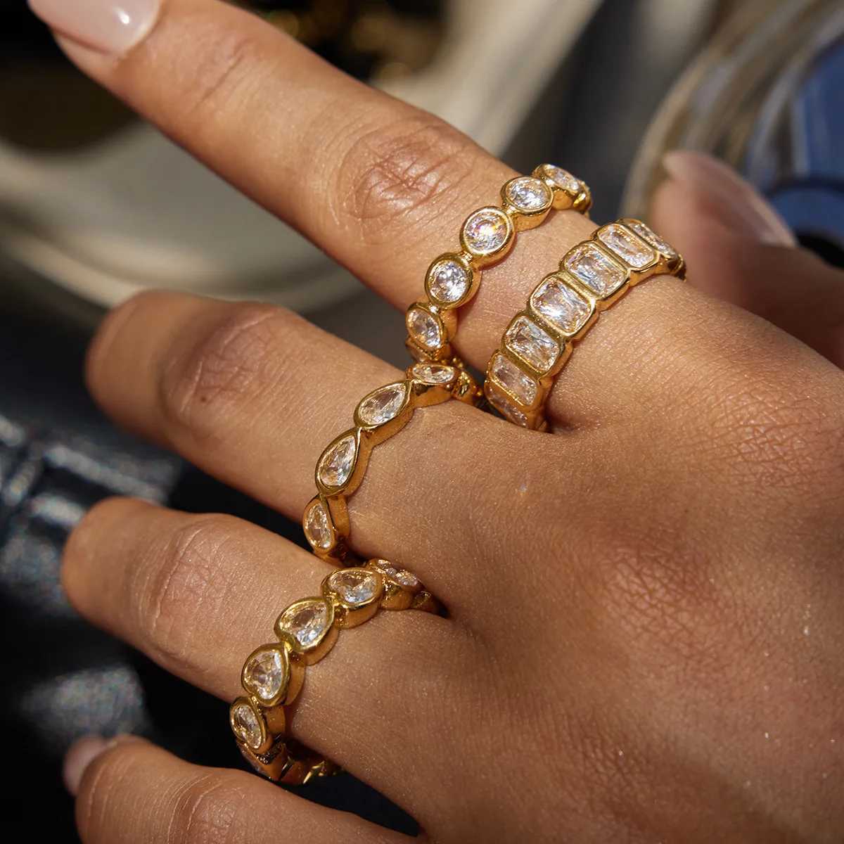 Iced out Tennis Crystal Diamond Ring Stainless Steel Gold Wedding Band Ring for Women Fashionable Icy Accessory M251215