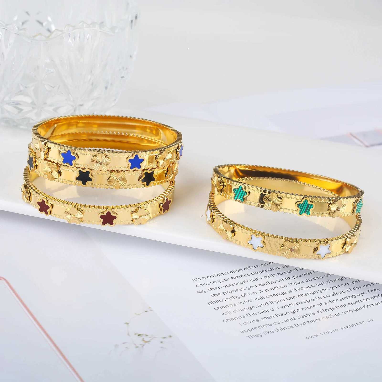 Stainless Steel New Design 316L Electroplated Luxury Plant Five Flower Womens High Quality Metal Jewelry C r M251215