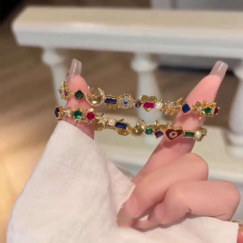 Vintage Style Moon and Star Sparkling Diamond Retro Versatile Elegant Exquisite Niche Design Bracelet