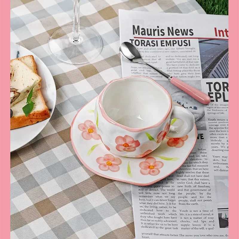 Hand-painted Flower Ceramic Coffee Cup Off g With Saucer He Breakfast Milk Ju Tea Handle Cup Gift Microwave Safe H251215
