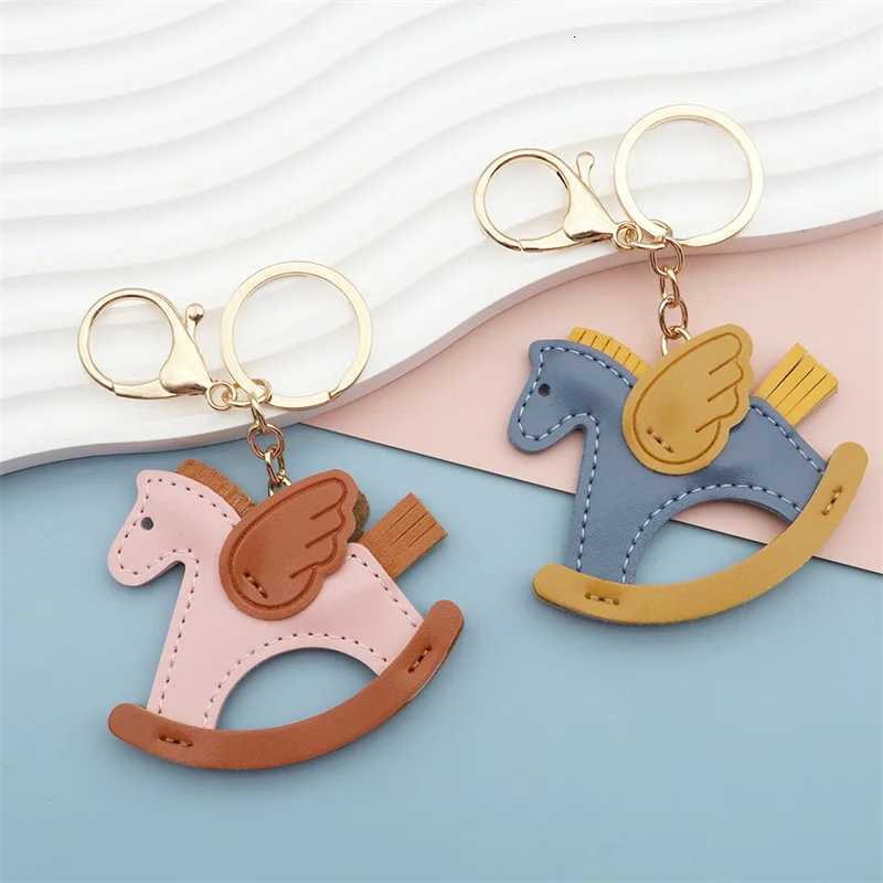 Cute Creative Personality Pegasus Keychain Ring Pendant Men and Women Couple Key Chain Bag Pendant Drop Shipping M251215