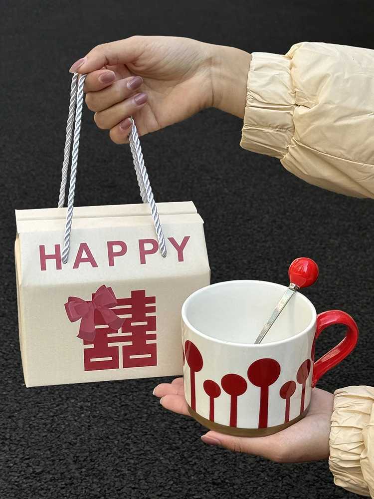 New Retro Red Ceramic g Large Capacity g Happy Wedding Bridesmaid Hand Gifts Celebrating Couple Cup For Girl Best Friend H251215