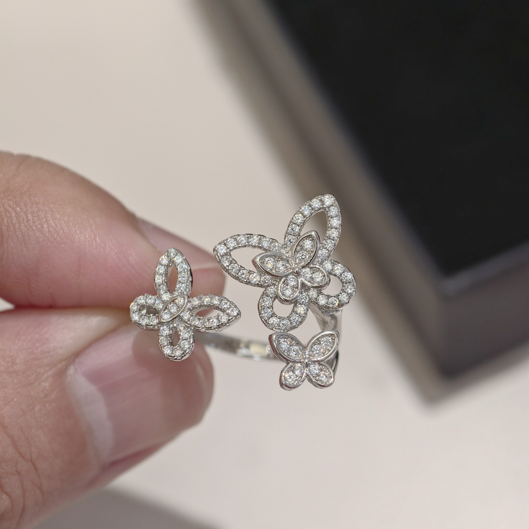Designer Ring Trio Phantom Butterfly Open Female Finger Mozambique Luxury Jewelry Niche Design Exquisite Fashion Versatile