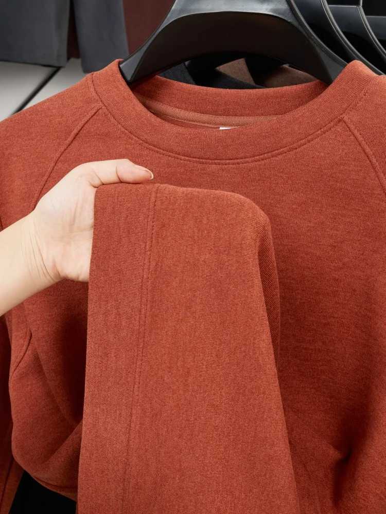 Winterm Man Thermal Underwear Tops Round Neck Collar Fleece Basic Pullover Autumn Crewneck Fashion Top Casual Thermal Shirt Man G251215