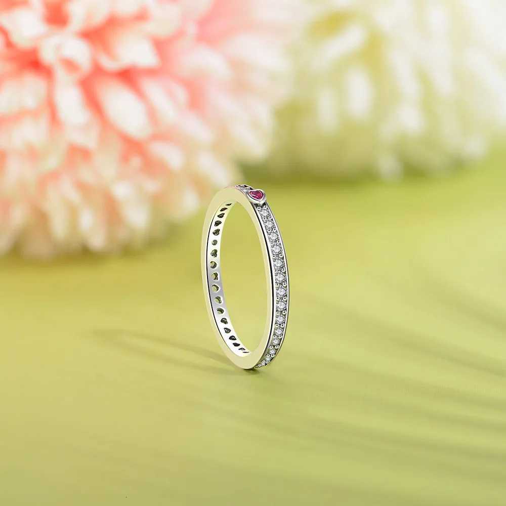 European Sparkling AAA CZ S925 Sterling Silver Red Heart Finger Ring For Women Birthday Party Wedding Gift Jewelry M251215