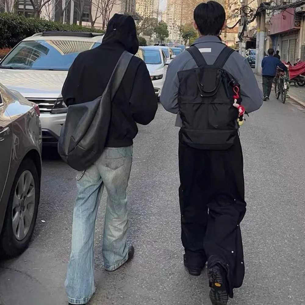 Vintage Style Mens Crossbody Bag Large Capacity Large Size Messenger Bag PU Leather Pleated Tote Bag Daily UseT251215