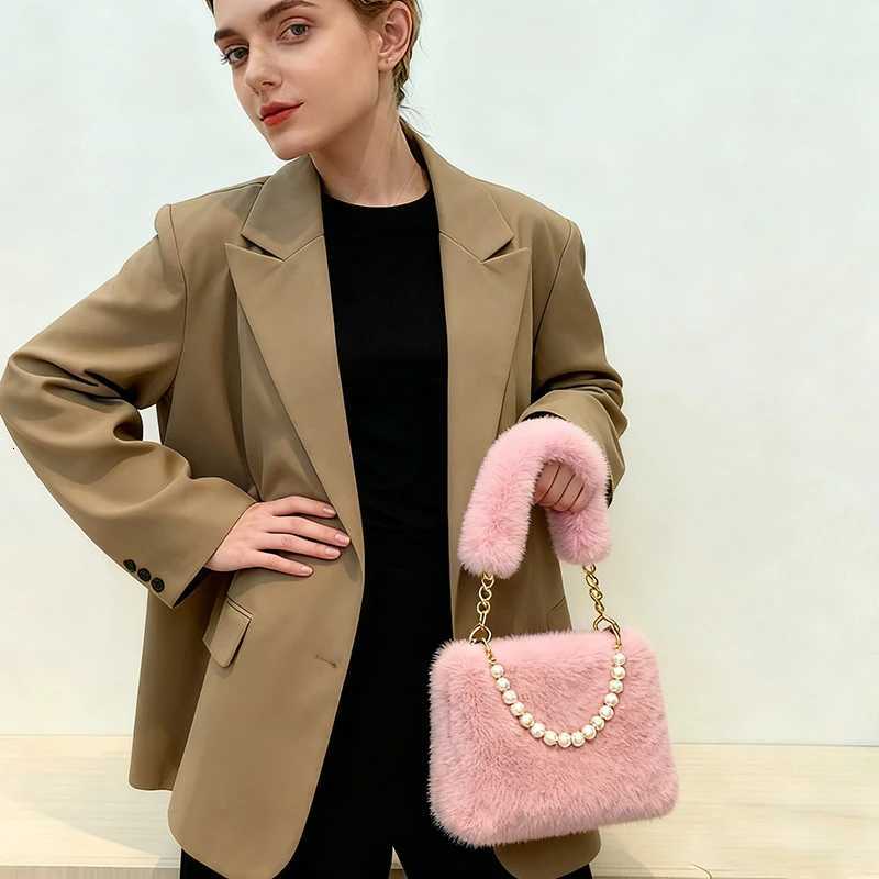 Fashionable Pearl Rabbit Fur Handbag Womens Crossbody Bag Chain Design Winter Small Versatile Shoulder BagT251215