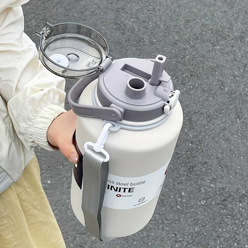 1PC Stainless Steel Insulated Cup 2000ml Large Capacity with Handle Portable Sports Water Bottle Suitable for Outdoor Use H251215