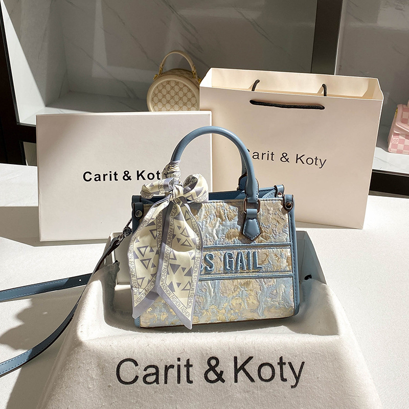 TB BHULAMTE Luxury Designer Handbag Large Capacity Printed Commuter Tote Bag 2026 New Embroidered Handheld Small Square Bag