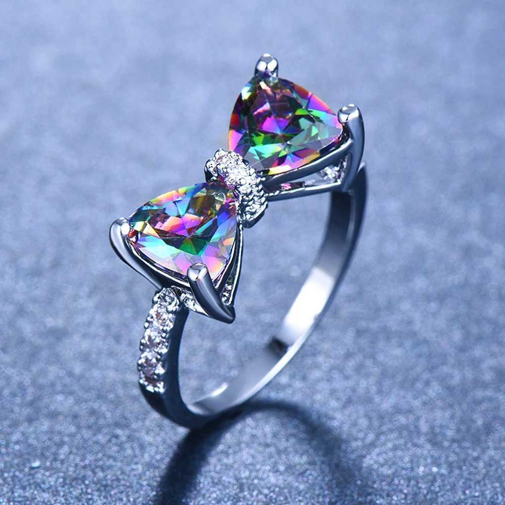 Huitan Personality Multi-colored CZ Bow Rings for Women Fancy Bride Wedding Ceremony Party Finger-ring Nice Gift Fashion Jewelry M251215