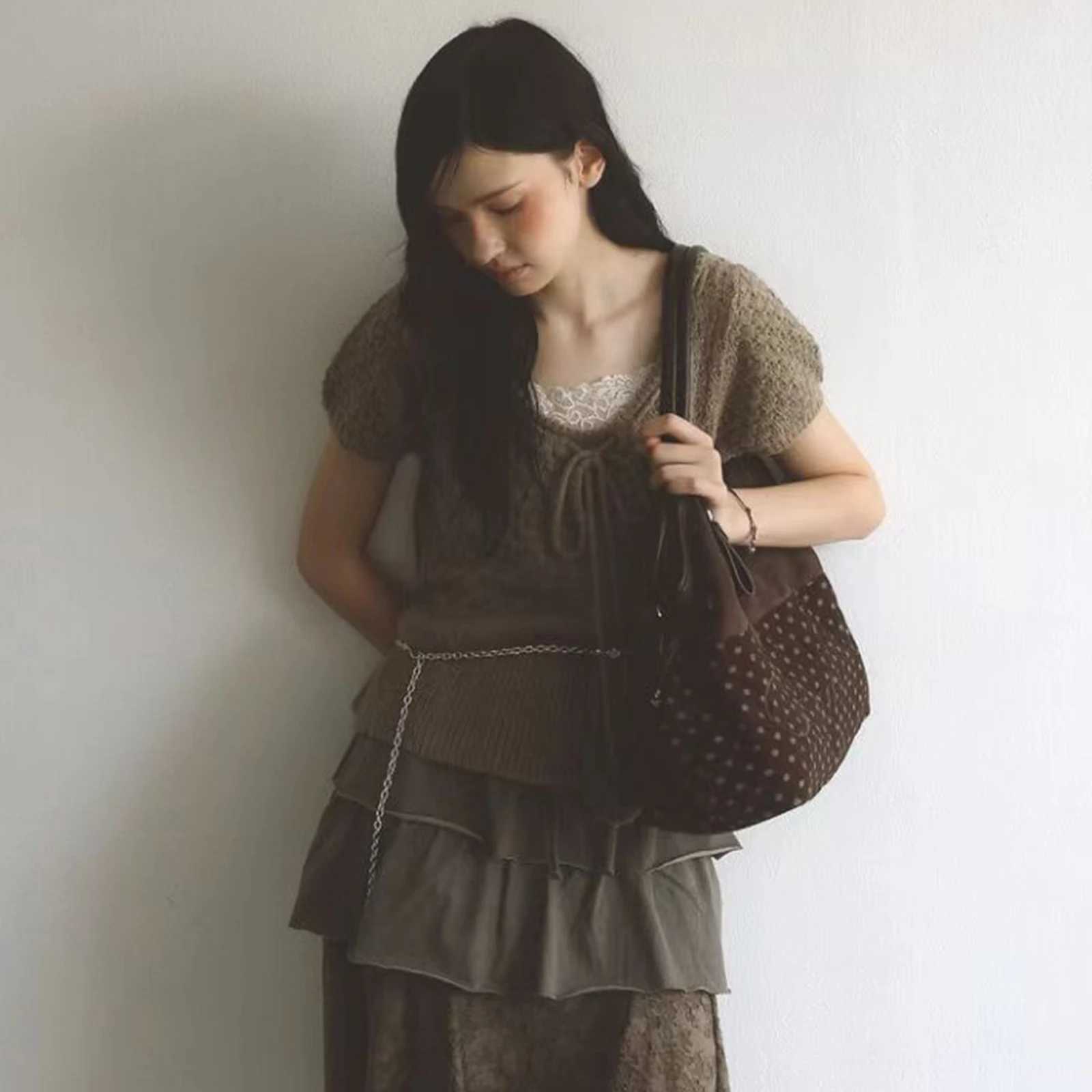 Leopard Print Underarm Bag for Women Retro Shoulder Bag with Star Pendent Large Capacity Tote Handbag for Work Travel Daily UseT251215