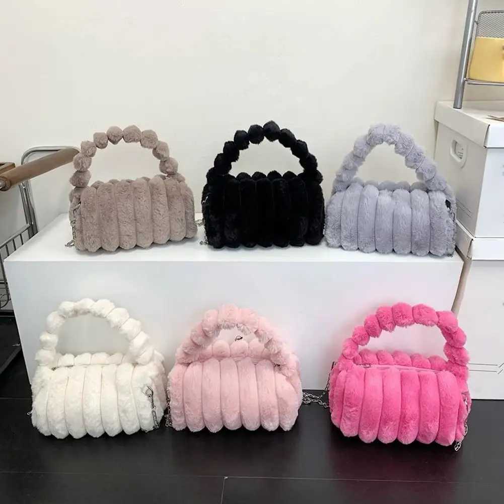 2026 New Fashion Temperament Handbag Winter Simple Fashion Crossbody Womens Bag Large Capacity Plush Commuting Shoulder BagT251215