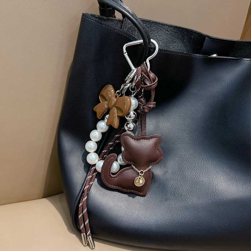 Elegant Shap Keychain Artistic Rope Key Holder Unique Key Pendant For Women Maximalist Bag Pendant Ornament M251215