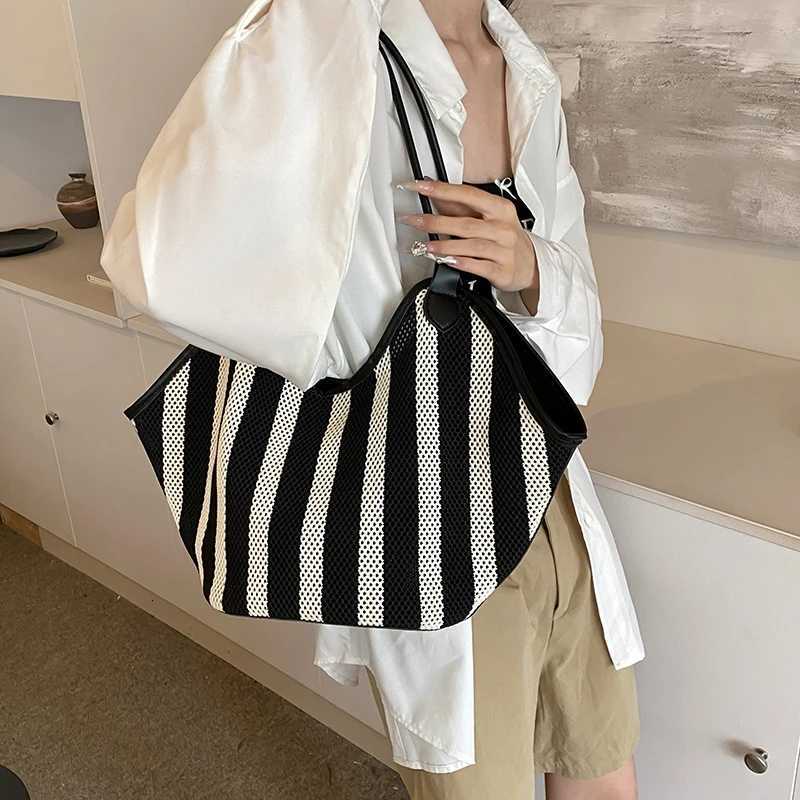 Oversize Storage Shopping Bag For Women 2024 Summer Straw Beach Bag Large Capacity Basket Shopper Bag Designer Striped Handbag Z251215