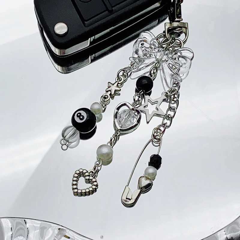 Handmade Cluttered Rockstar Gf Edgy Black White Dice Keychains Grunge Deftones Beaded Jewelry Bag Pendant Emo Y2k M251215