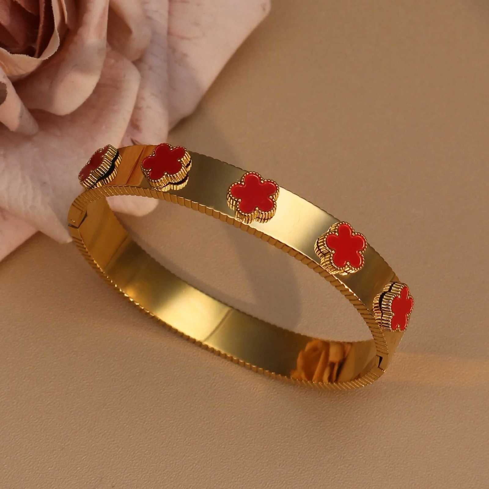 Fashion Acrylic Flower ShAPe StainlESS Steel Gold Color For Women Womens Bangles Wedding Wholesale Gifts M251215