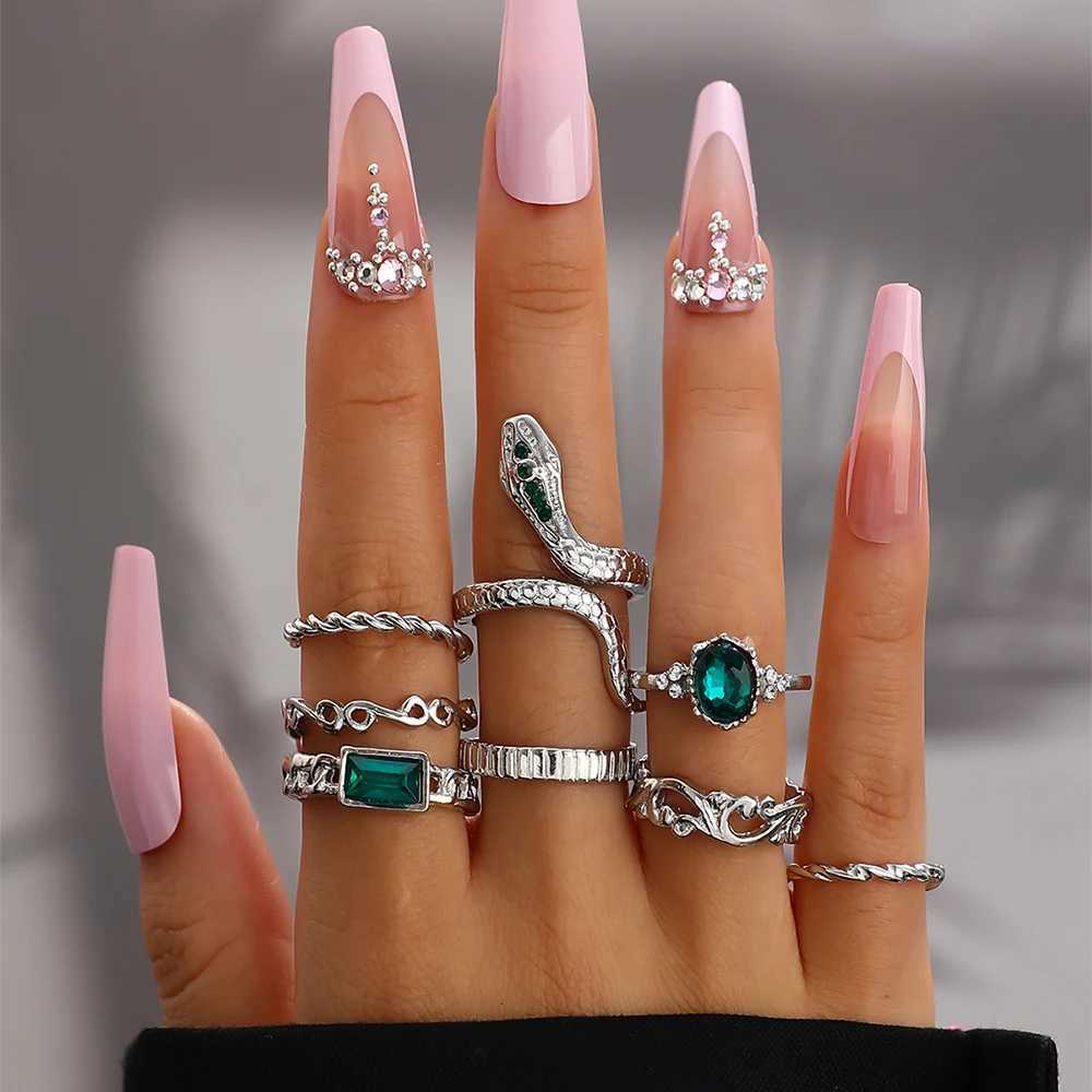 8Pcs/Set Ins Style Vintage Faux Gemstone Snake Twist Ring For Women Retro Ocean Wave Geometric Setting Rhinestone Ring Set M251215