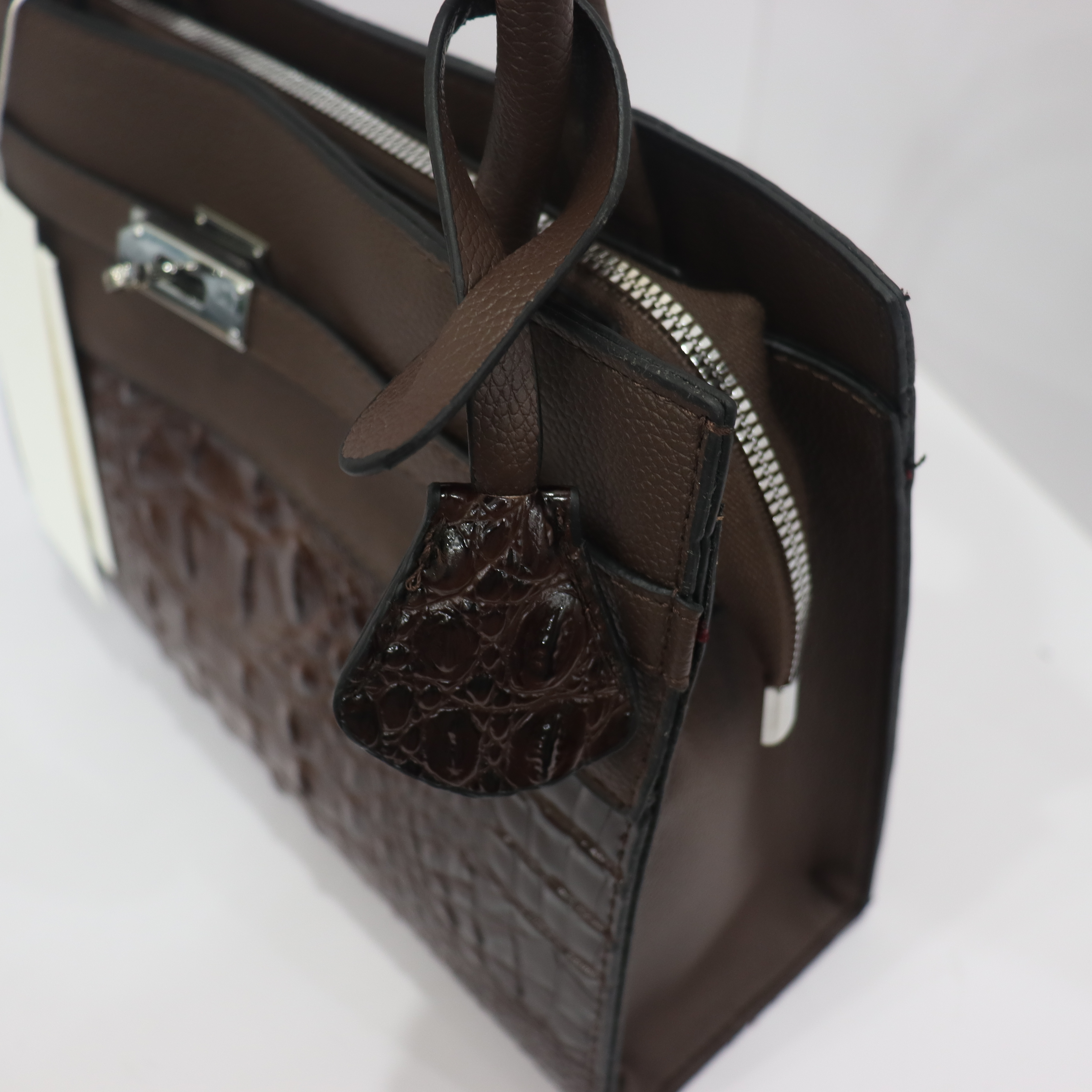 Designer Women's High Quality European and American Classic Retro Multi functional Crocodile Pattern Trendy Fashion Large Capacity Versatile Simp