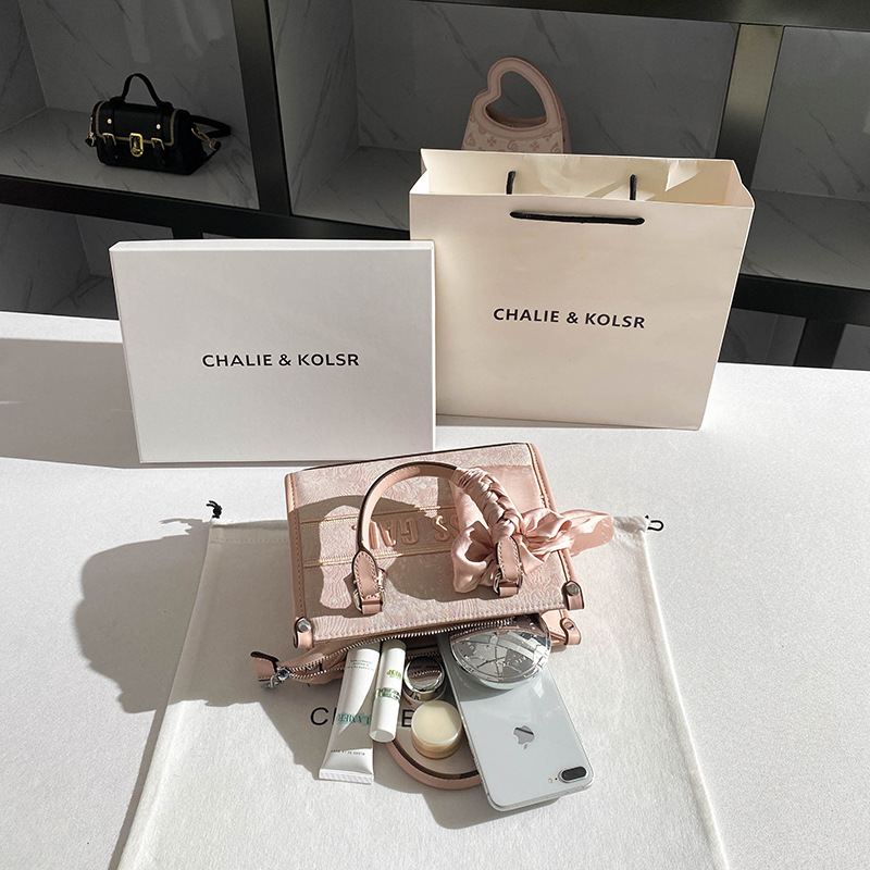 TB BHULAMTE Luxury Designer Handbag Large Capacity Printed Commuter Tote Bag 2026 New Embroidered Handheld Small Square Bag