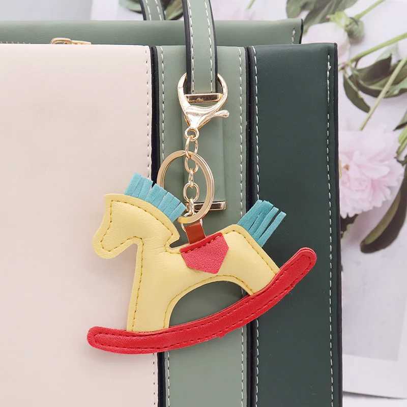 Fashion PU Leather Rocking Horse Charm Keychain New Jewelry for Womens Creative Colorful Carousel Car Bag Pendant Keyring M251215