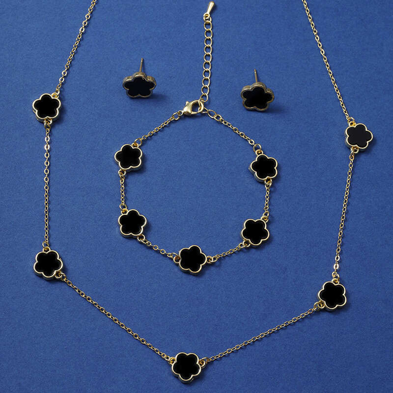 Lucky Petal Flower Five Leaf Bracelet Earrings Necklace 3-Piece Set for Wan Fashion Accessories Party Jewelry X2411162