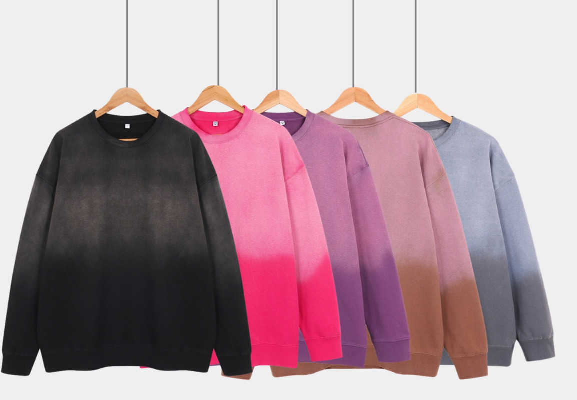 Sandblasted gradient distressed round-neck hoodie for men. American streetwear hoodie for men. Retro hoodie for men. Z251215