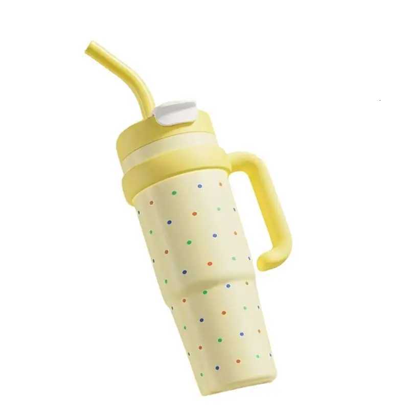 652F Large Straw Vacuum Flasks With Double Walled Construction Comfortable Handle Dishwasher Safe H251215
