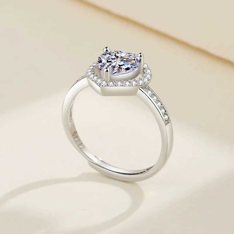 925 Sterling Silver Ring Heart Sparkle Zircon luxury High Quality For Women Wedding Fine Jewelry Accessories Party Gift M251215