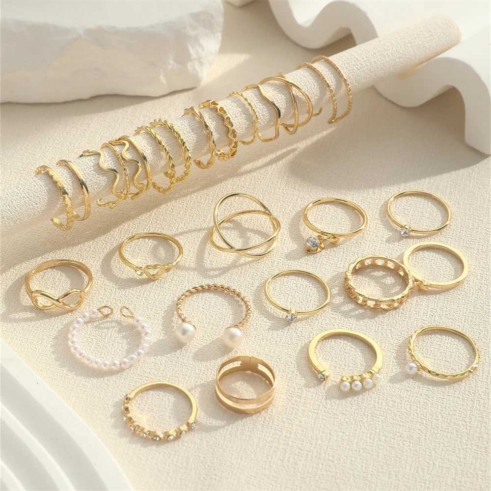 28Pcs/Set New Fashion Senior Diamond Imitation Pearl 8-figure Metal Creative Cross Hollow-out Multi-opening Splicing Ring M251215
